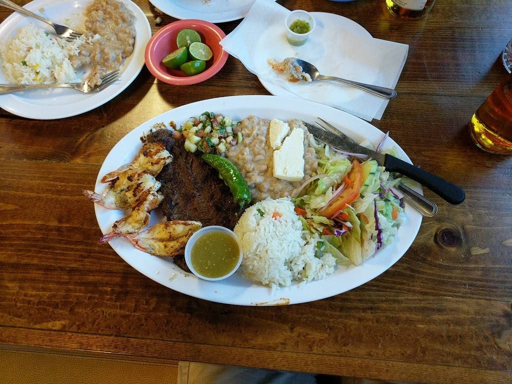 Mariscos Las Islitas | restaurant | 422 S Gateway Dr #108, Madera, CA 93637, USA | 5594818161 OR +1 559-481-8161