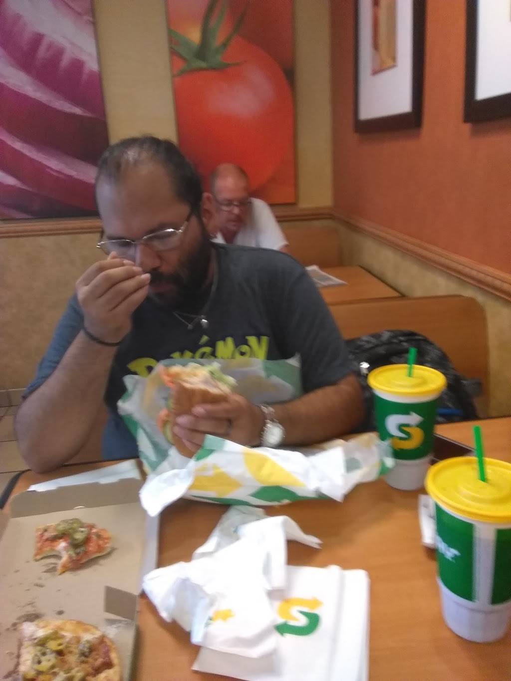 Subway Restaurants | restaurant | 2315 S Congress Ave, Austin, TX 78704, USA | 5124439339 OR +1 512-443-9339