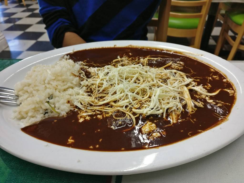 Lindo Oaxaca | restaurant | 322 E Washington Blvd, Los Angeles, CA 90015, USA | 2137498723 OR +1 213-749-8723