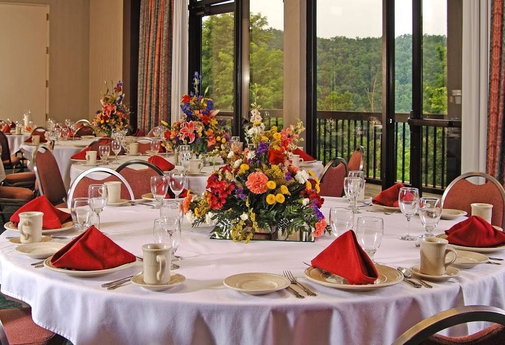 Shawnee Lodge & Conference Center | restaurant | 4404 OH-125, West Portsmouth, OH 45663, USA | 7408586621 OR +1 740-858-6621