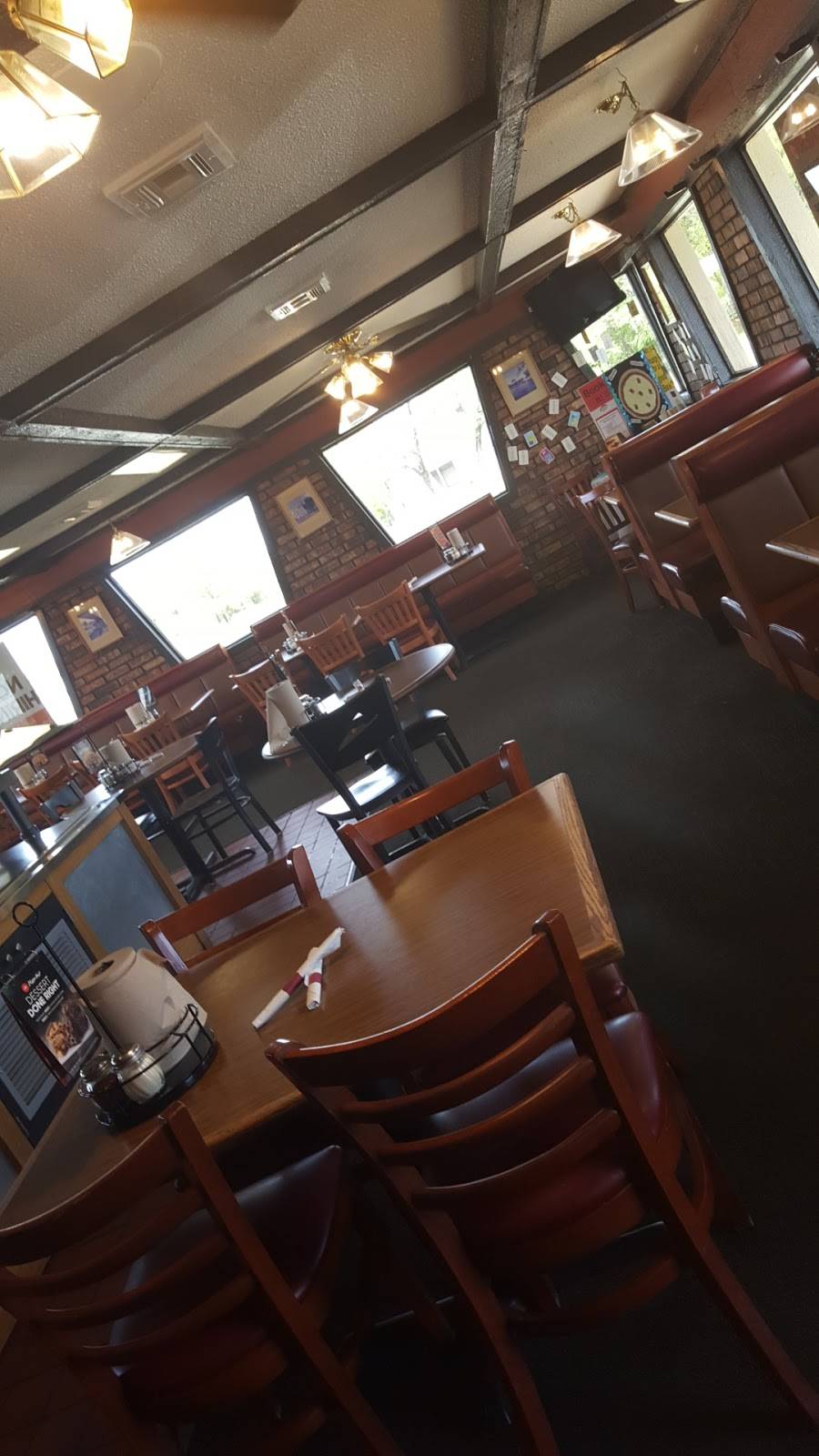 Pizza Hut | restaurant | 1602 S Key Ave, Lampasas, TX 76550, USA | 5125568211 OR +1 512-556-8211