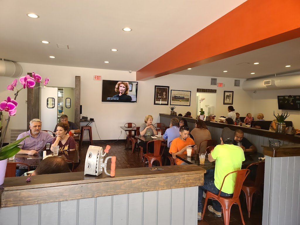 Alex Latin Restaurant and Cafeteria | restaurant | 2105 N 7th St, West Monroe, LA 71291, USA | 3185379393 OR +1 318-537-9393