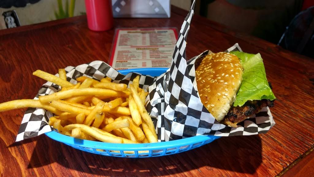 Baja Burgers | restaurant | Calle Ambar 555, Carlos Pacheco I, 22810 Ensenada, B.C., Mexico | 016462480917 OR +52 646 248 0917
