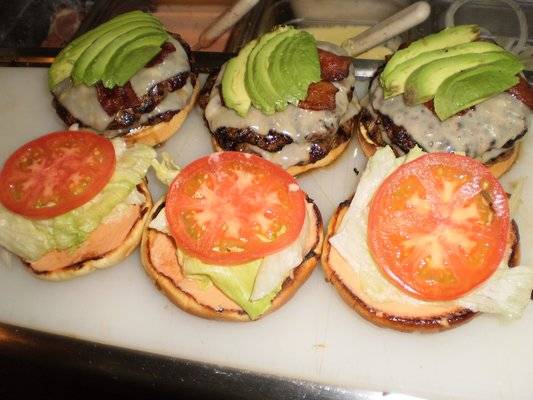 Burger Madness Seattle | restaurant | 4117 4th Ave S, Seattle, WA 98134, USA | 2066233178 OR +1 206-623-3178