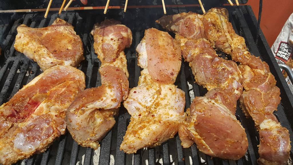 Crumpys TakeOut Memphis Style | meal takeaway | 2493 Park Ave, Memphis, TN 38114, USA | 9014580042 OR +1 901-458-0042