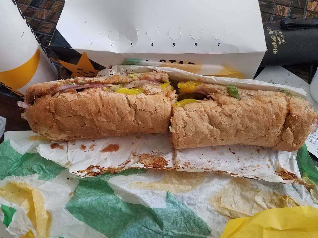 Subway | restaurant | 34 W 9 Mile Rd, Hazel Park, MI 48030, USA | 2483985156 OR +1 248-398-5156