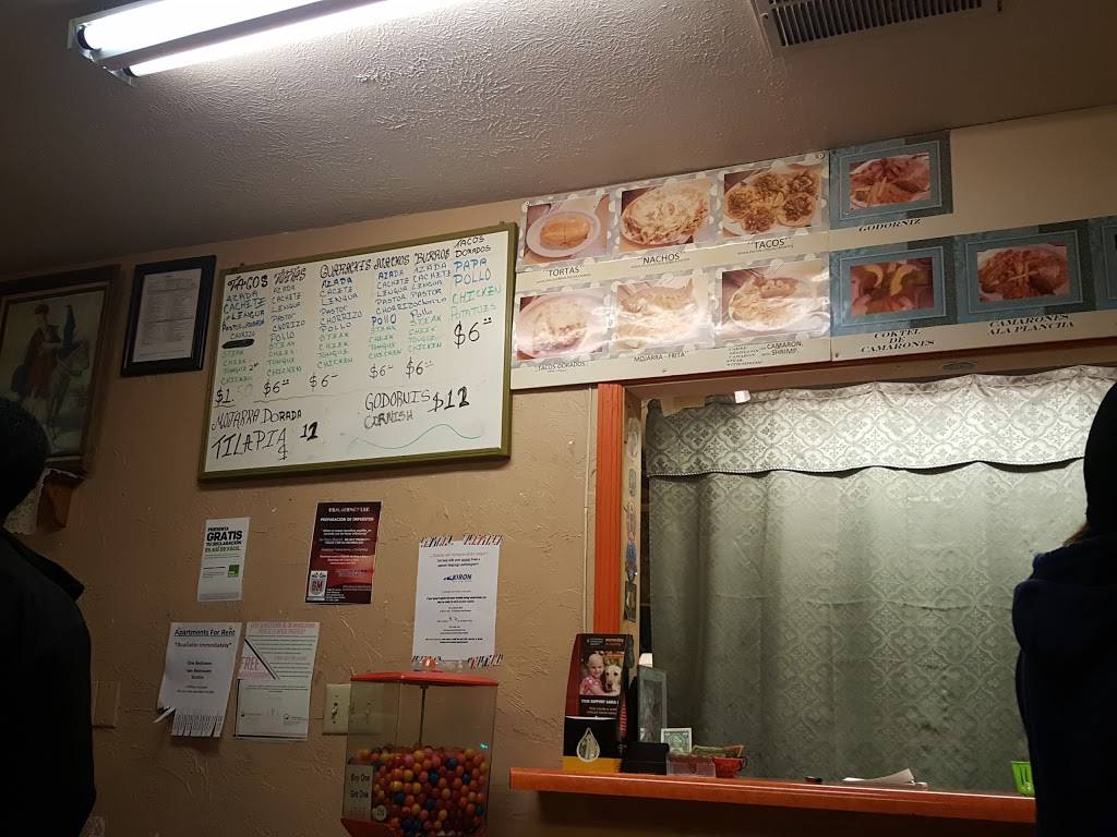 Antojitos Mexicanos El Charro | restaurant | 1717 4th Ave S, Denison, IA 51442, USA | 7122634878 OR +1 712-263-4878