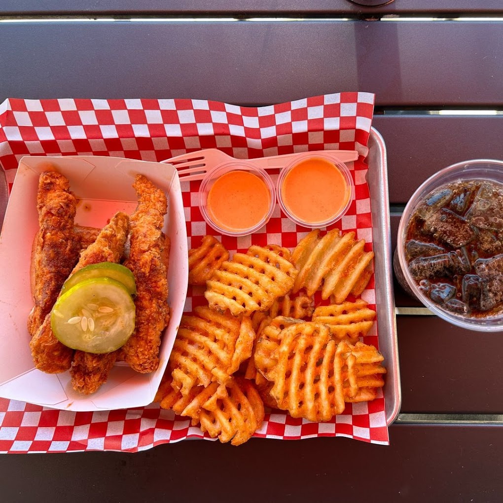 Hangry Joes Tysons Corner Hot Chicken | restaurant | 8359 Leesburg Pike, Tysons, VA 22182, USA | 5715542128 OR +1 571-554-2128