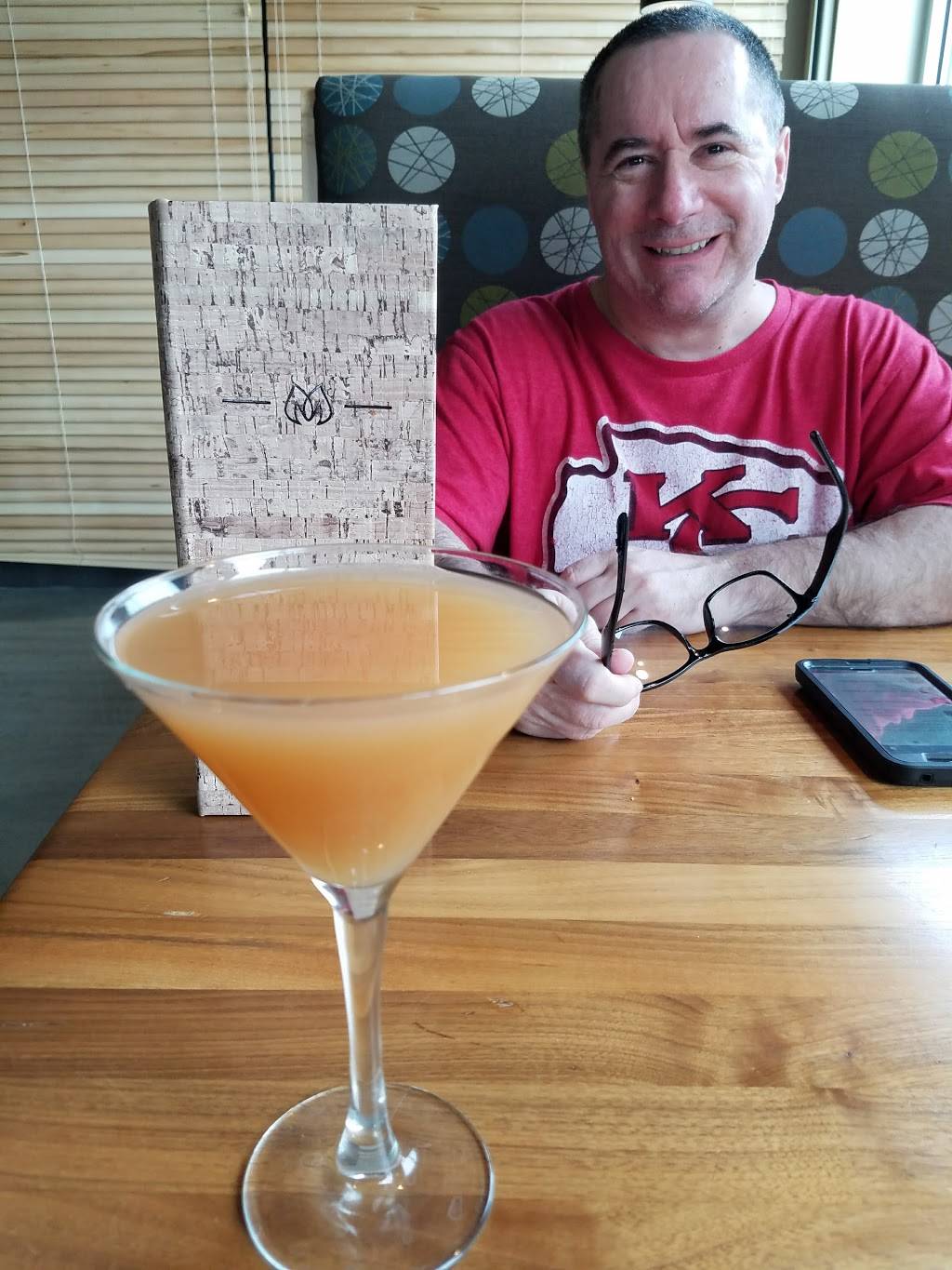 Hy-Vee Market Grille Express | restaurant | 8501 W 95th St, Overland Park, KS 66212, USA | 9136520427 OR +1 913-652-0427