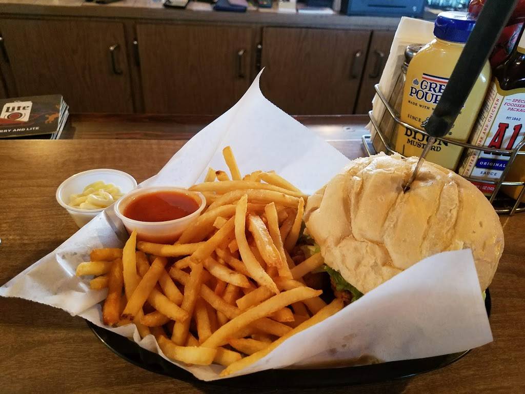 Danny Haskells Pub and Grill | restaurant | W171 S7260 Lannon Dr, Muskego, WI 53150, USA | 2626799535 OR +1 262-679-9535