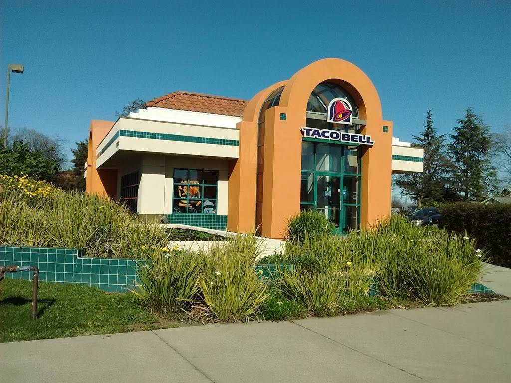 Taco Bell | meal takeaway | 10710 S De Anza Blvd, Cupertino, CA 95014, USA | 4082554536 OR +1 408-255-4536