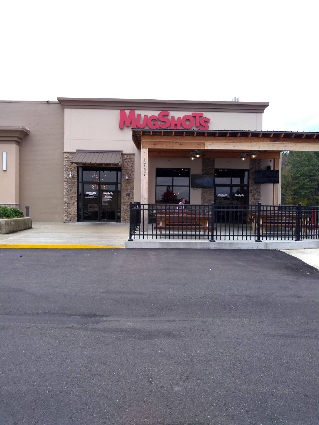 Mugshots Grill & Bar - Columbus, MS | restaurant | 1737 US-45, Columbus, MS 39701, USA | 6627980879 OR +1 662-798-0879