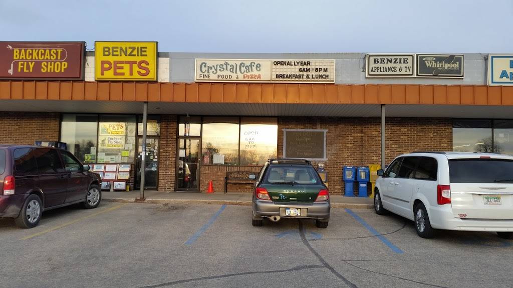 Crystal Cafe | restaurant | 1681 Benzie Hwy, Benzonia, MI 49616, USA | 2313834395 OR +1 231-383-4395