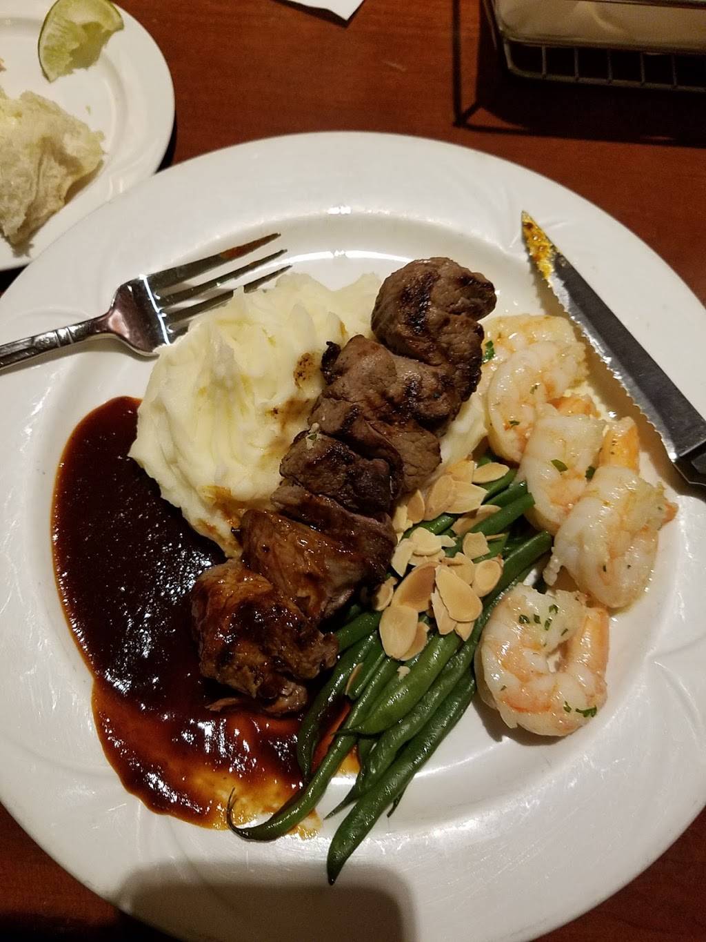 Siniikaung Steak & Chop House | restaurant | 6800 Soaring Eagle Blvd, Mt Pleasant, MI 48858, USA | 9897755106 OR +1 989-775-5106