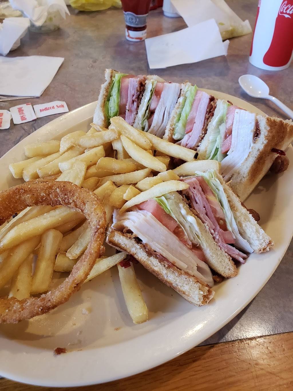 Steves Burgers | restaurant | 240 S Sanderson Ave, Hemet, CA 92545, USA | 9517650200 OR +1 951-765-0200