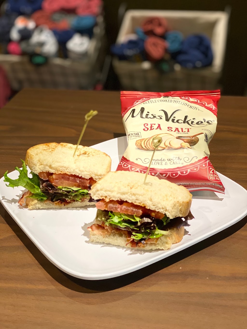 The Casual Pint of Falls Church | restaurant | 6410 Arlington Blvd Suite E, Falls Church, VA 22042, USA | 7032860995 OR +1 703-286-0995