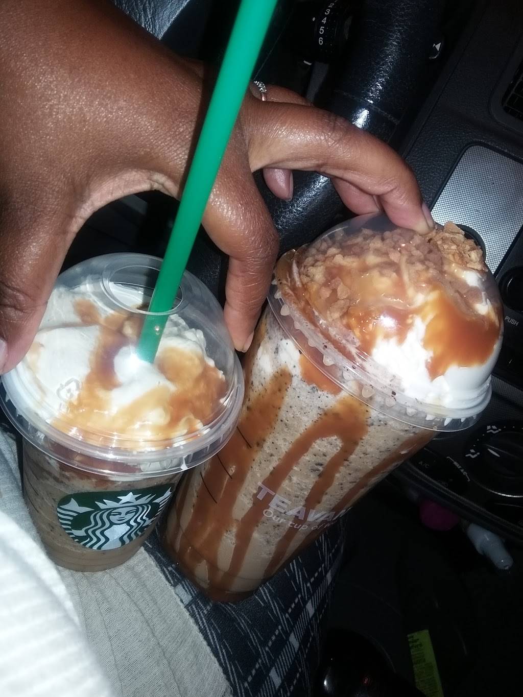 Starbucks | cafe | 4718 Green River Rd, Corona, CA 92880, USA | 9515829533 OR +1 951-582-9533