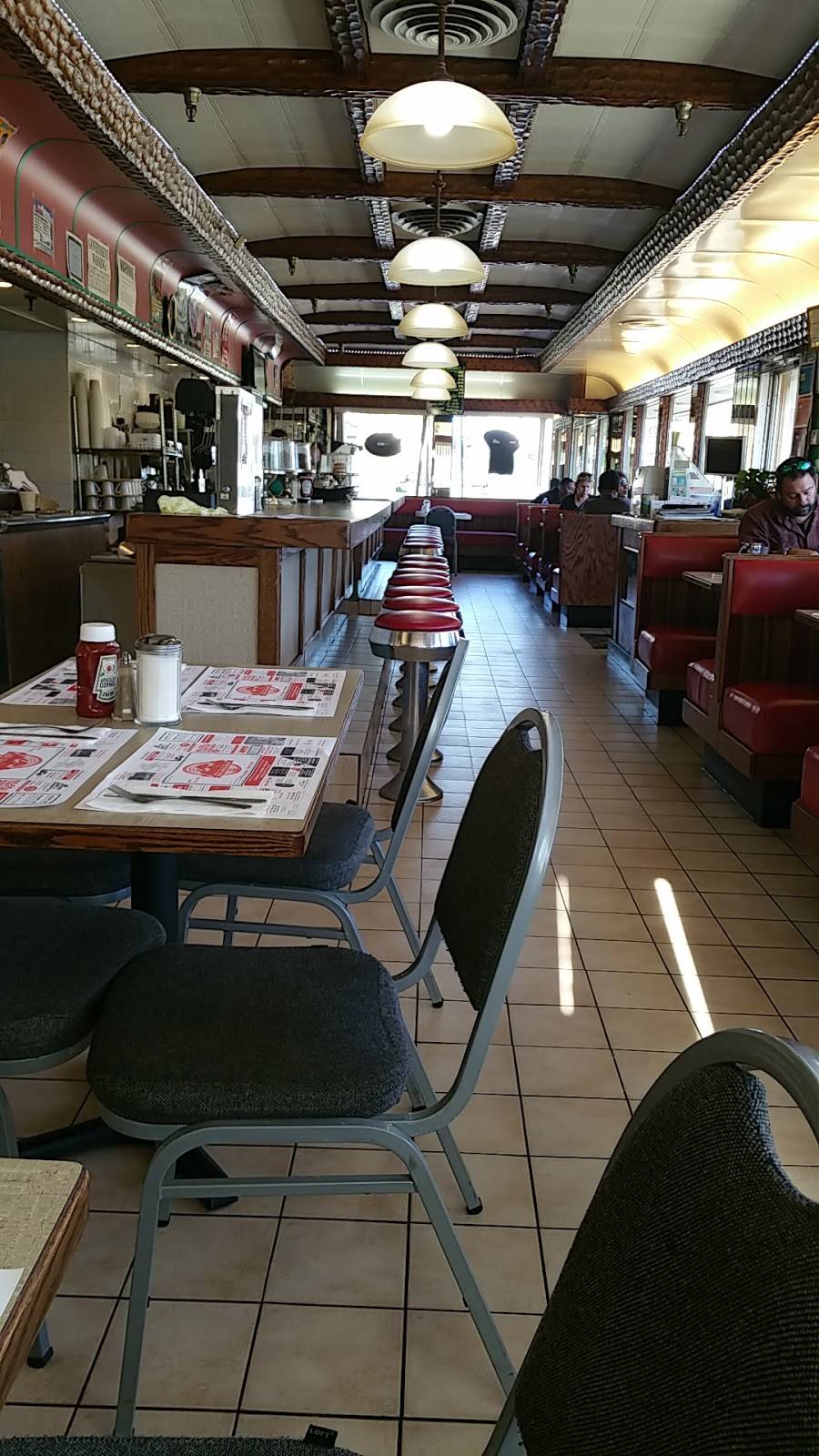Monticello Diner | restaurant | 405 Broadway #1, Monticello, NY 12701, USA | 8457918934 OR +1 845-791-8934
