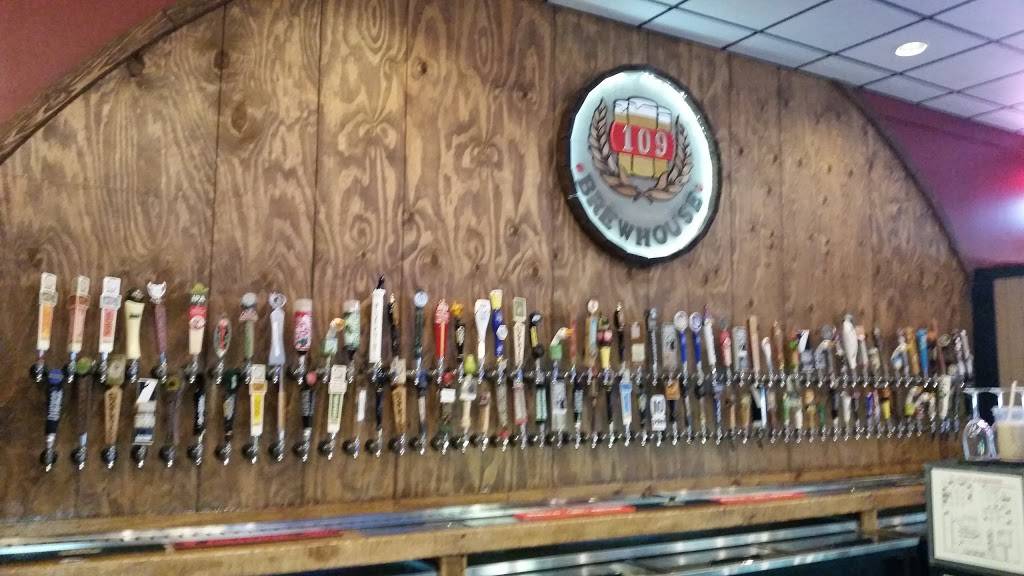 Barrels Taphouse and Grill | restaurant | 6726 State Highway N, St Charles, MO 63304, USA | 6362445898 OR +1 636-244-5898