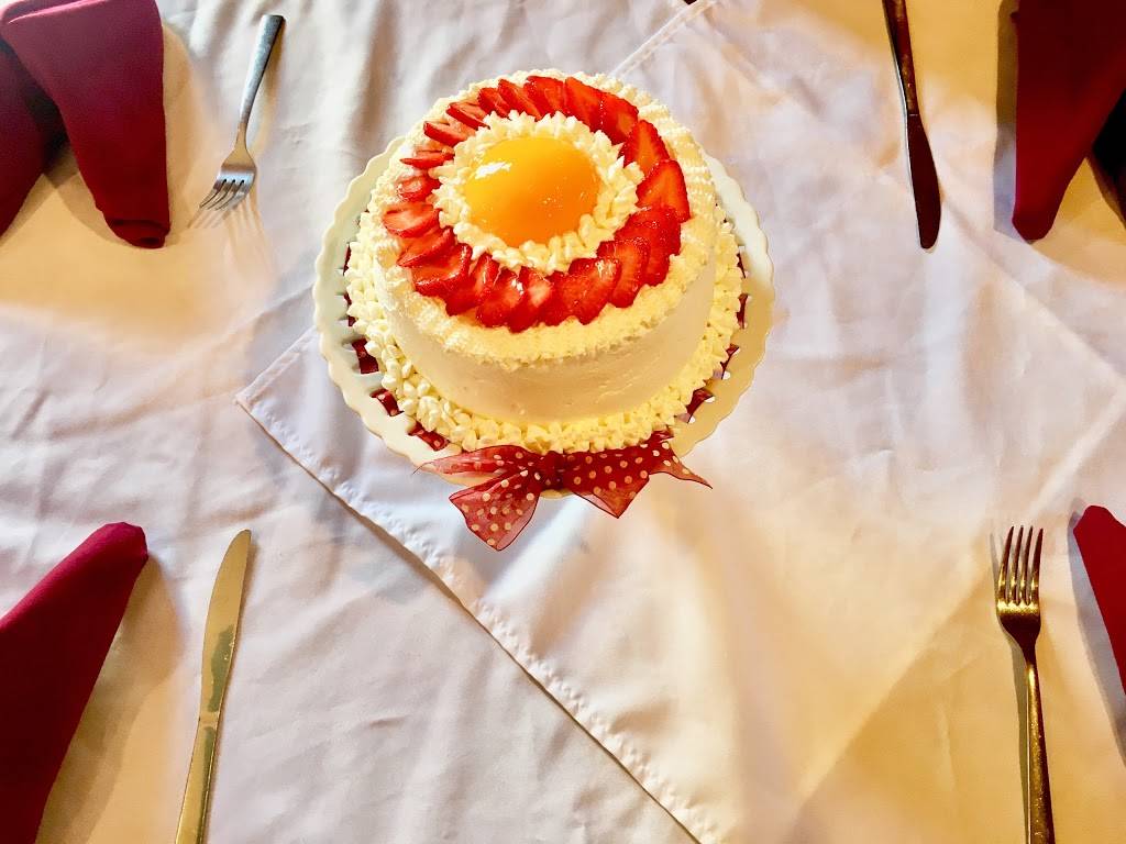 Daniela Restaurant | restaurant | 824 W 36th St, Baltimore, MD 21211, USA | 4437599320 OR +1 443-759-9320