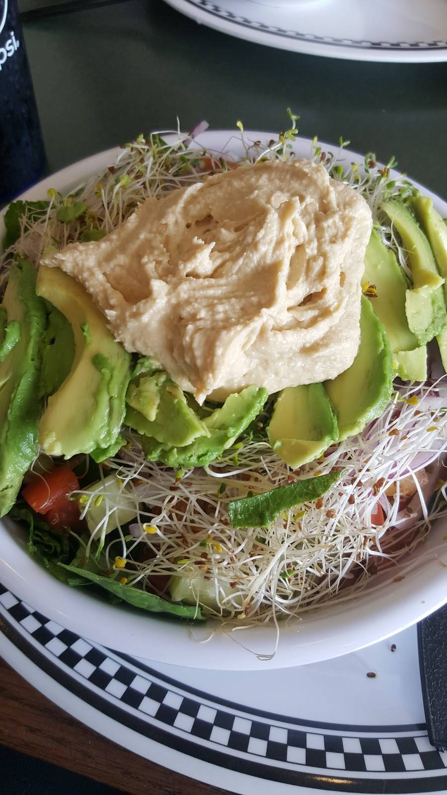 Heidis Brooklyn Deli | restaurant | 624 Turner St, Auburn, ME 04210, USA | 2077843434 OR +1 207-784-3434