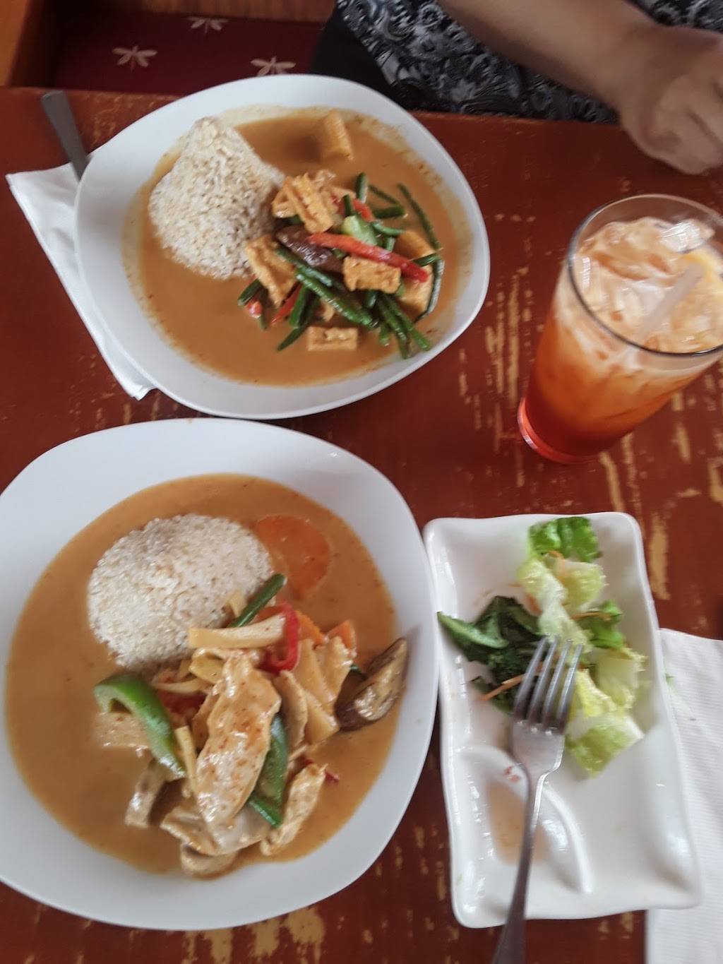 Shallot Thai Cuisine | restaurant | 4618, 1455 Riverdale St, West Springfield, MA 01089, USA | 4137315221 OR +1 413-731-5221