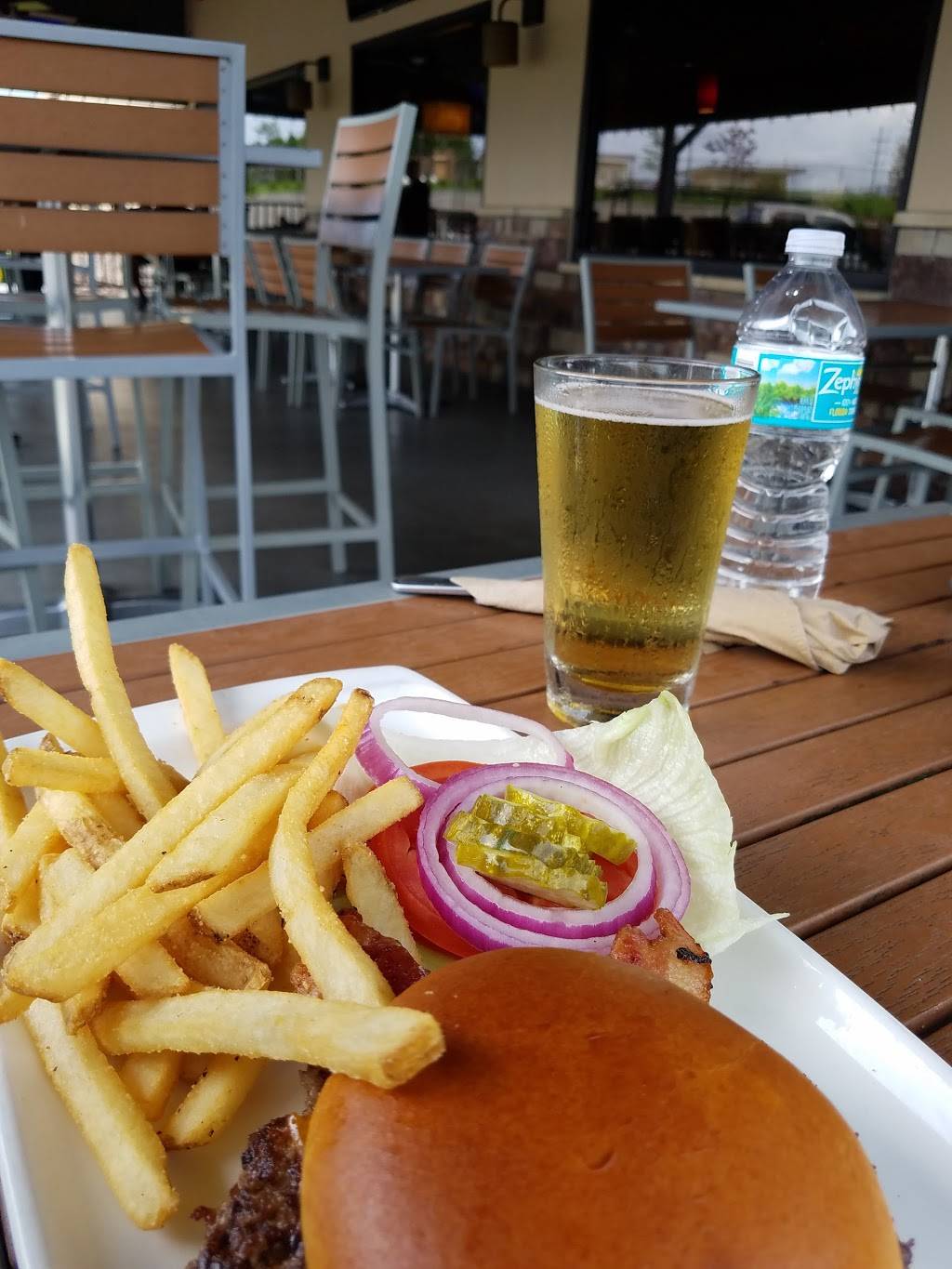 Applebees Grill + Bar | restaurant | 2050 E, FL-50, Clermont, FL 34711, USA | 3527085717 OR +1 352-708-5717