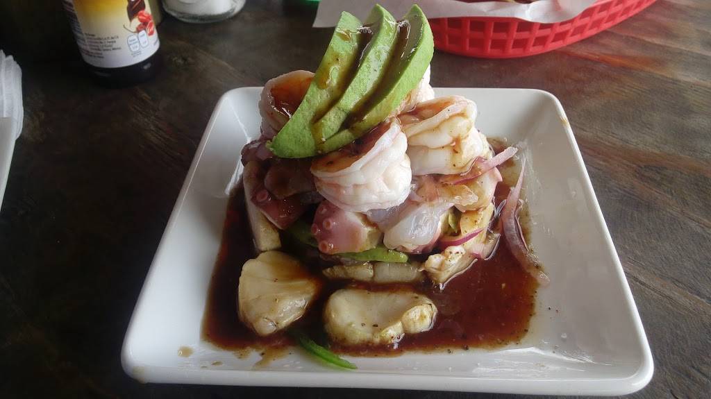 Mariscos La Vikinga | restaurant | Blvd. Benito Juárez 105-8, Hacienda Floresta del Mar, 22703 Rosarito, B.C., Mexico | 016611206627 OR +52 661 120 6627