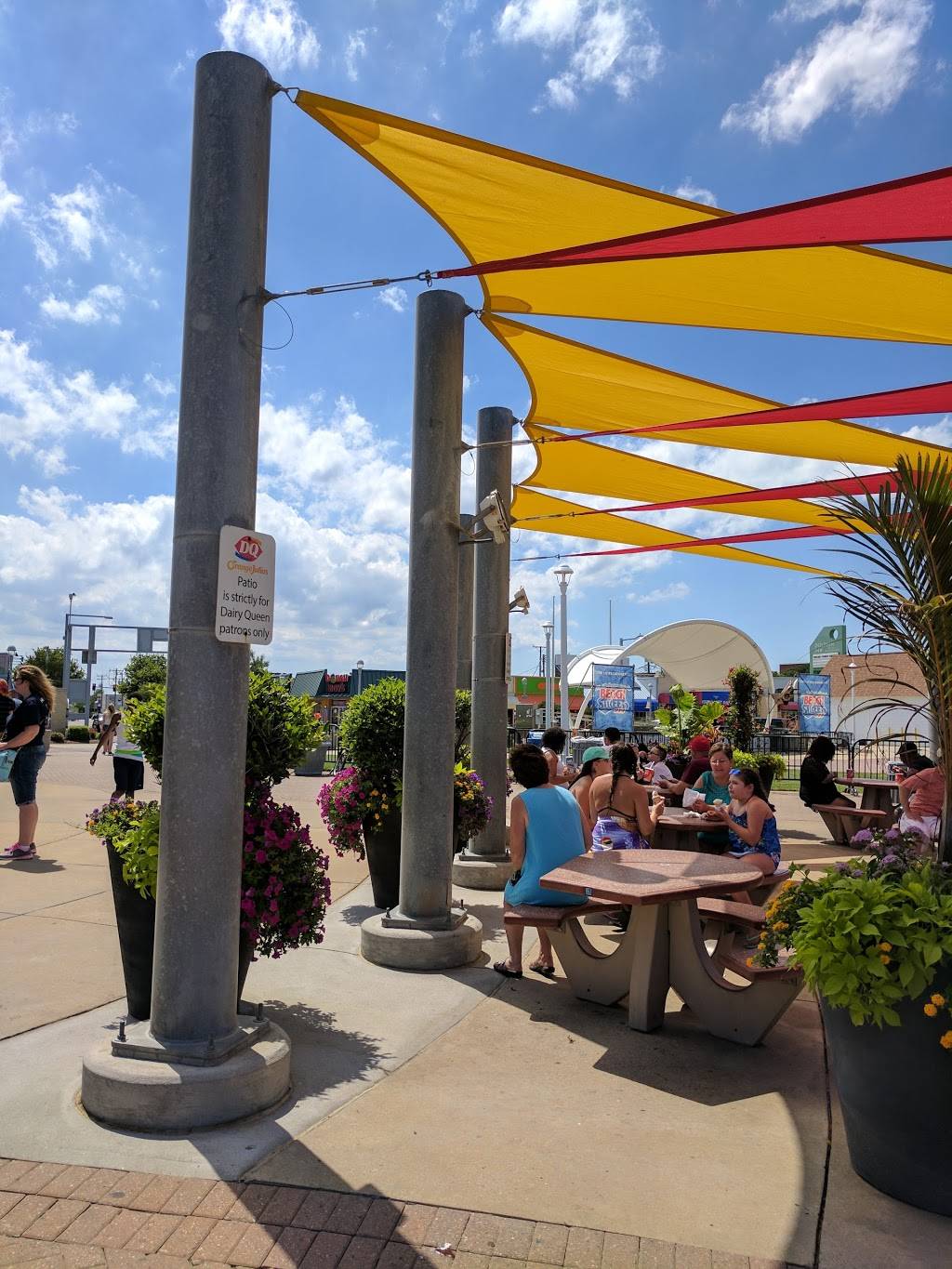 Dairy Queen Store | restaurant | 1609 Atlantic Ave, Virginia Beach, VA 23451, USA | 7574225108 OR +1 757-422-5108