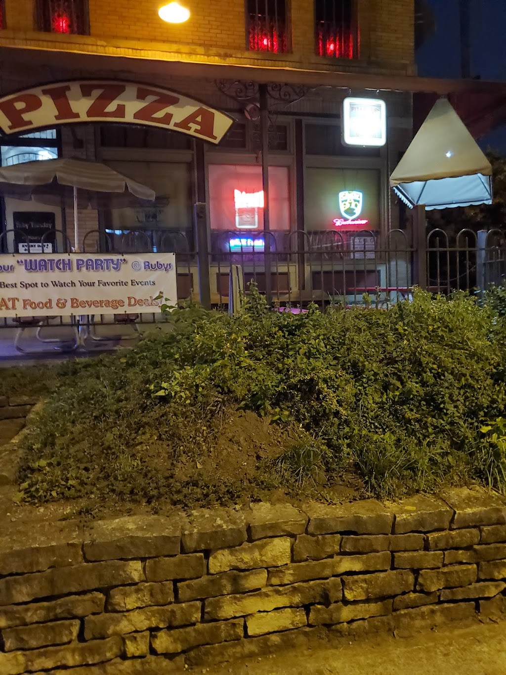 Ruby Tuesday | restaurant | 1978 Summit St, Columbus, OH 43201, USA | 6142918313 OR +1 614-291-8313