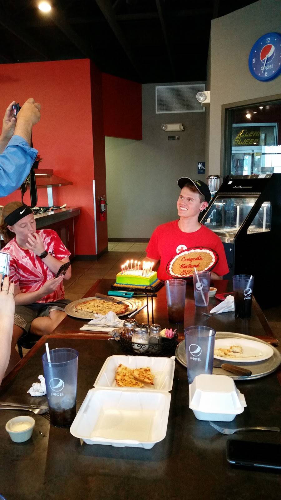 Papa Dons Pizzeria & Buffet | restaurant | 613 Calumet St, Chilton, WI 53014, USA | 9208493043 OR +1 920-849-3043