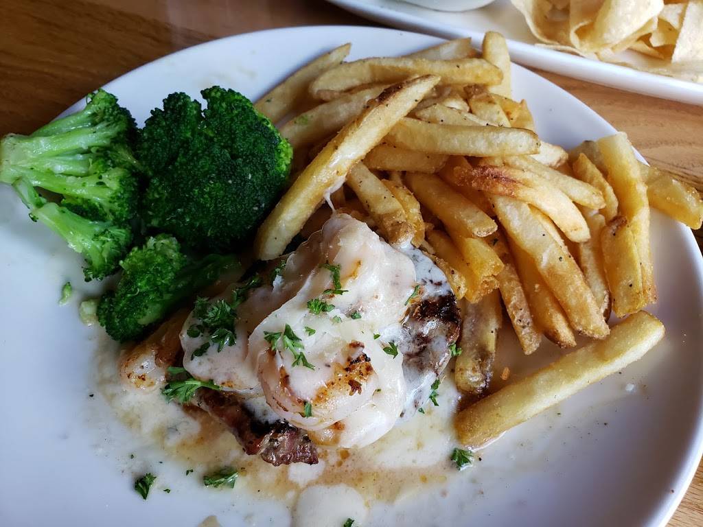 Applebees Grill + Bar | restaurant | 100 US-441, Royal Palm Beach, FL 33411, USA | 5617912240 OR +1 561-791-2240