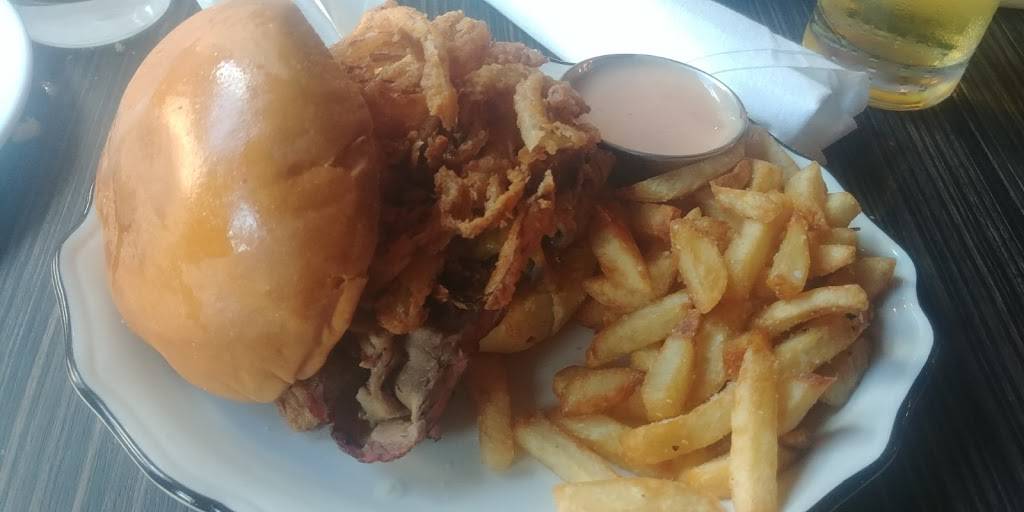 Handsome Devil Bistro | restaurant | 146 Metcalfe St, Elora, ON N0B 1S0, Canada | 2263841000 OR +1 226-384-1000