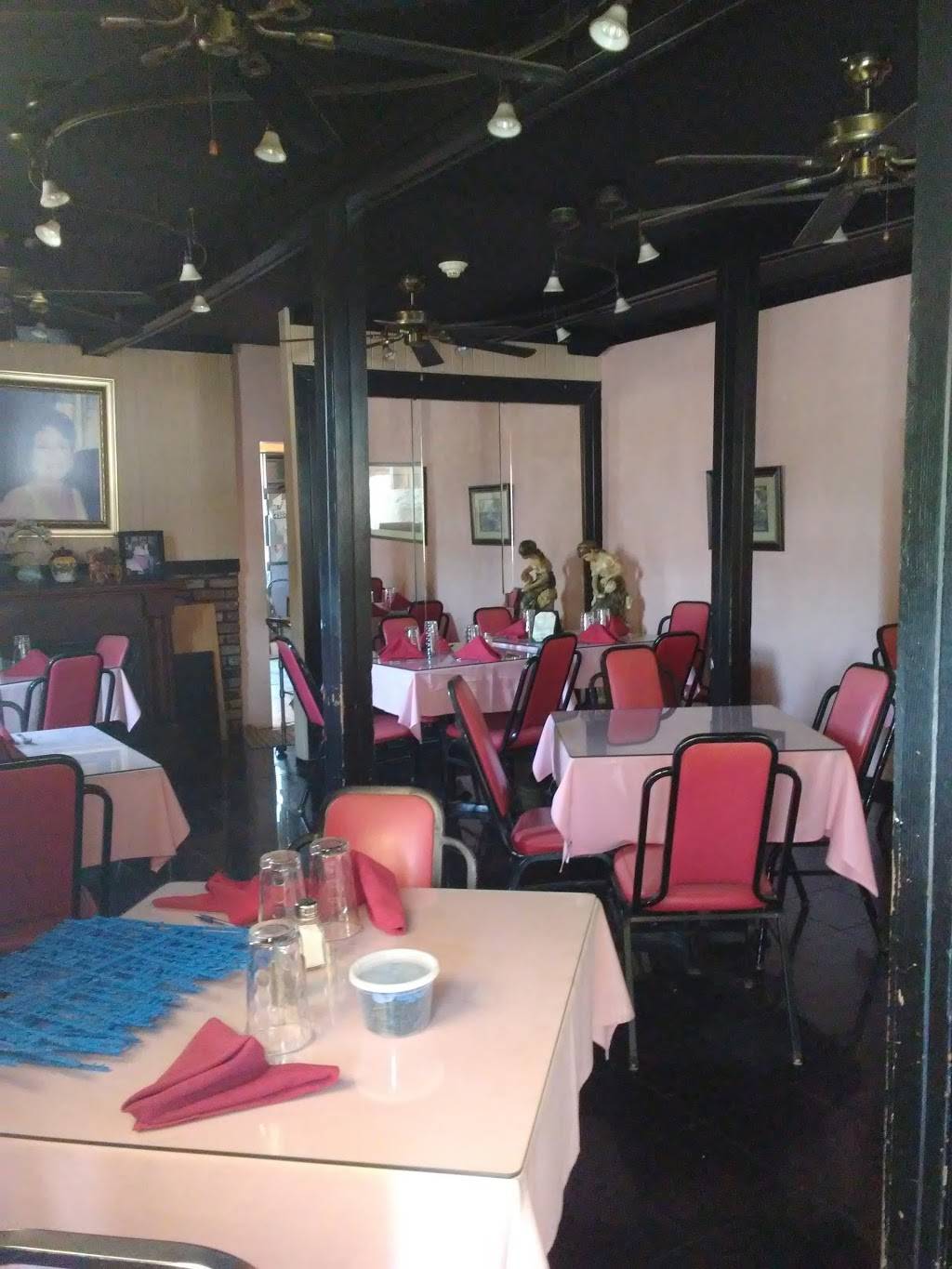 Johns Pizzeria & Restaurant | meal takeaway | 351 Neighborhood Rd, Mastic Beach, NY 11951, USA | 6312819828 OR +1 631-281-9828