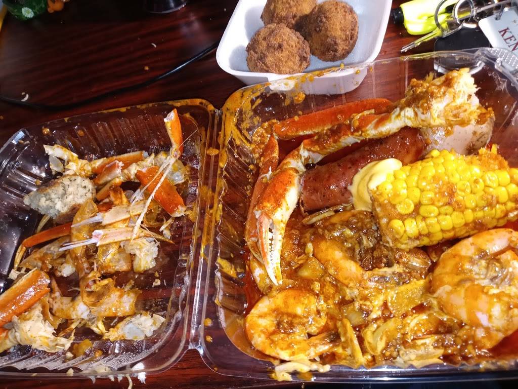 Geaux Cajun Seafood Kitchen | restaurant | 13018 Woodforest Blvd suite r, Houston, TX 77015, USA | 7134553655 OR +1 713-455-3655