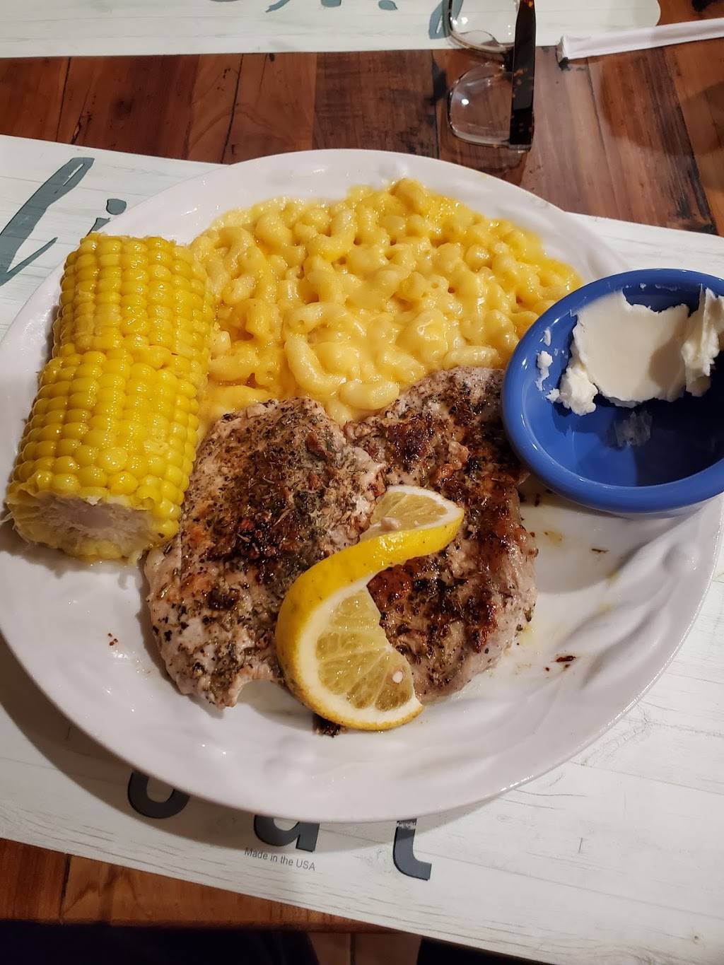 Southern Comforts | restaurant | 229 Plaza Blvd, Morrisville, PA 19067, USA | 2677975407 OR +1 267-797-5407