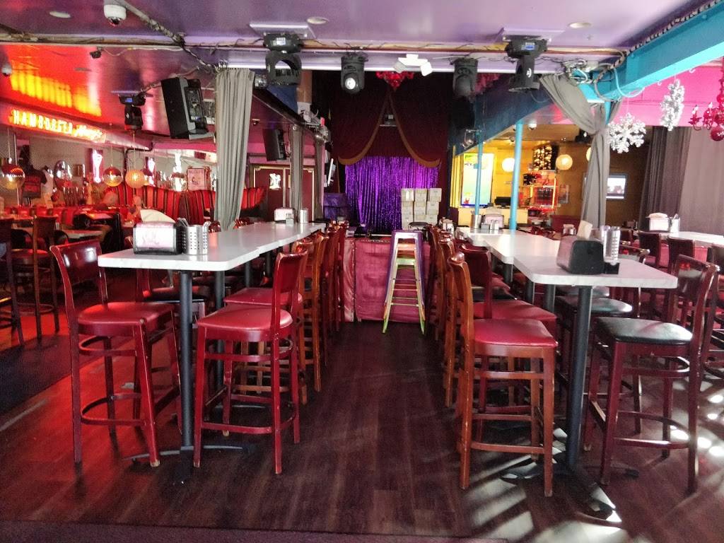 Hamburger Marys | restaurant | 8288 Santa Monica Blvd, Los Angeles, CA 90046, USA | 3236543800 OR +1 323-654-3800