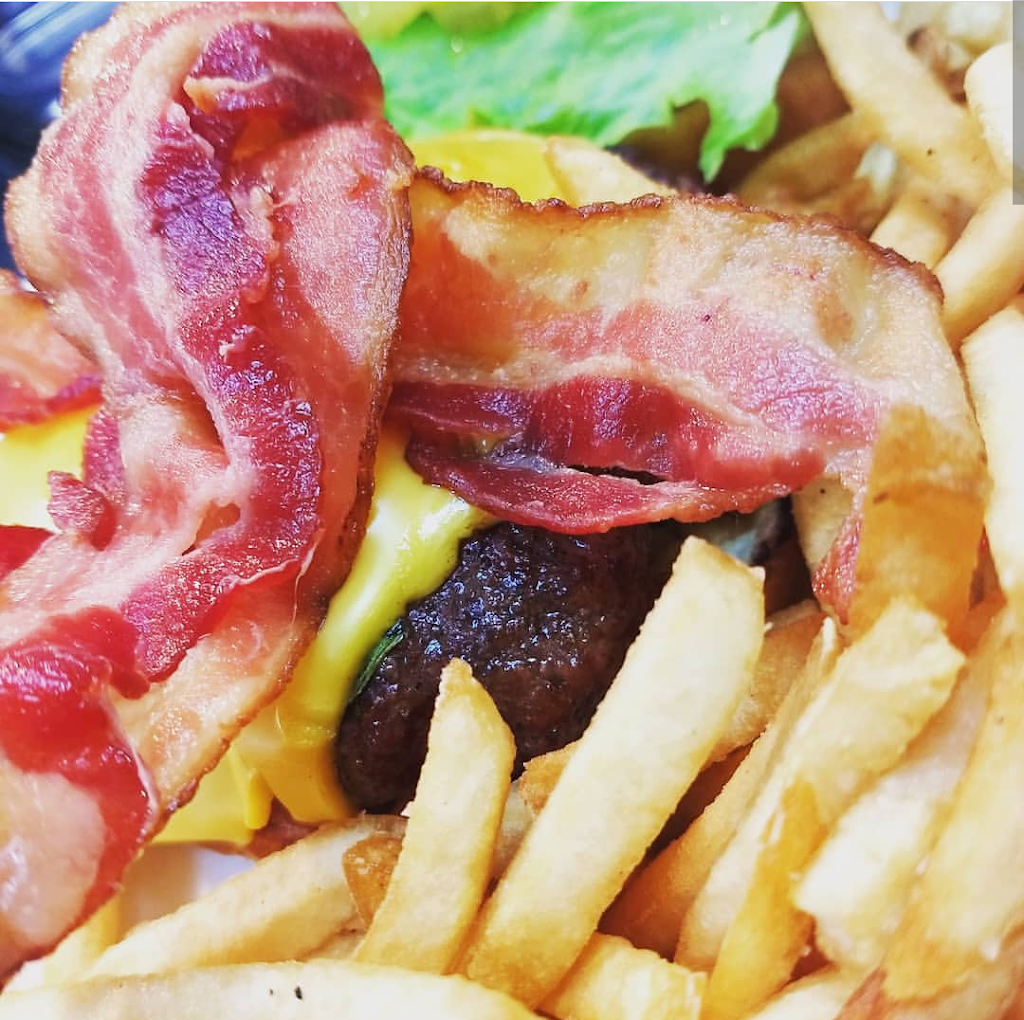 Sam Sneads Tavern | restaurant | 8540 Commerce Centre Dr #3132, Port St. Lucie, FL 34986, USA | 7728716850 OR +1 772-871-6850