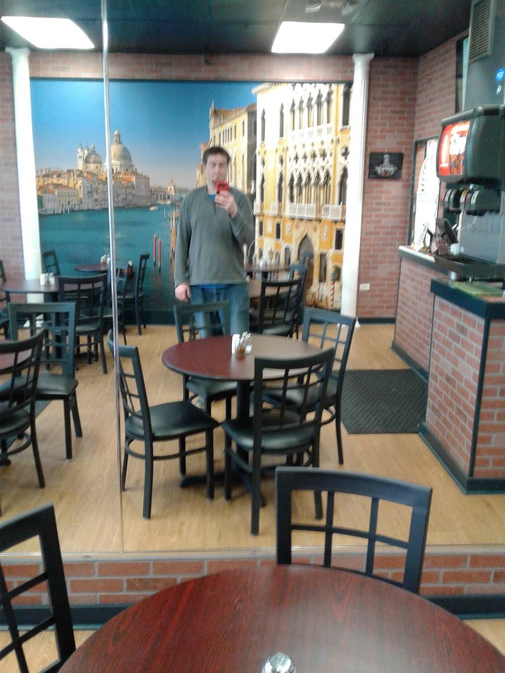 Luigis | meal delivery | 1130 W Maple Ave, Mundelein, IL 60060, USA | 8478371200 OR +1 847-837-1200