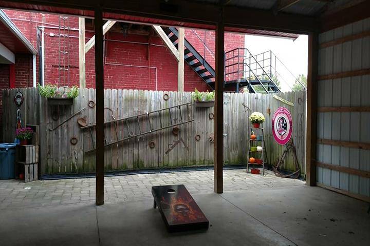 Strawn Bar | restaurant | 101 W Walter St, Strawn, IL 61775, USA | 8156883012 OR +1 815-688-3012