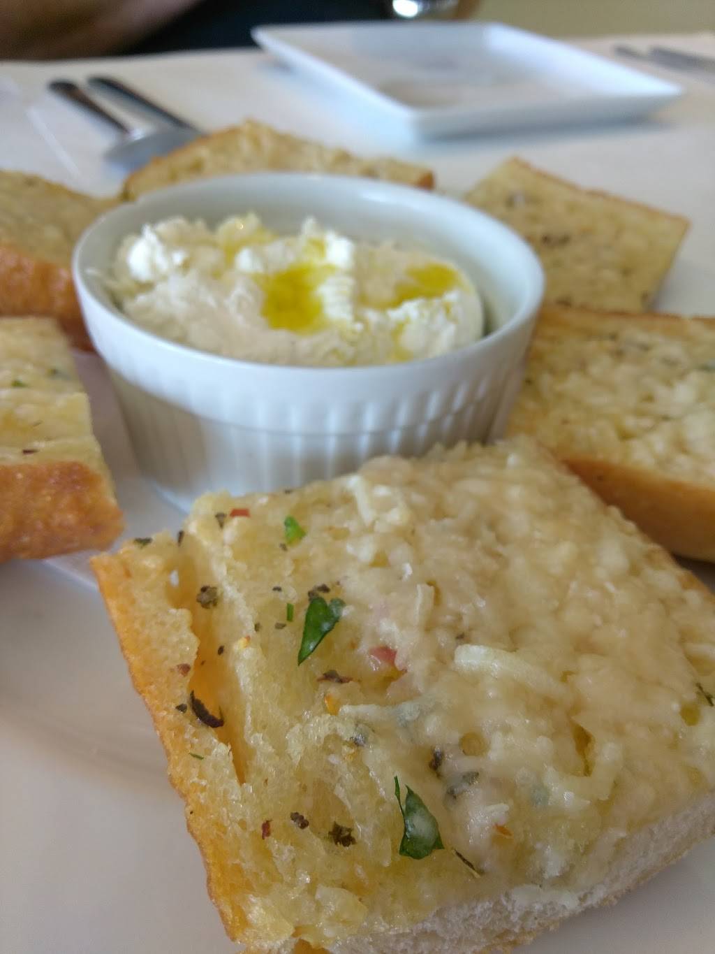 Carbones | restaurant | 4208 Oak Lawn Ave, Dallas, TX 75219, USA | 2145224208 OR +1 214-522-4208