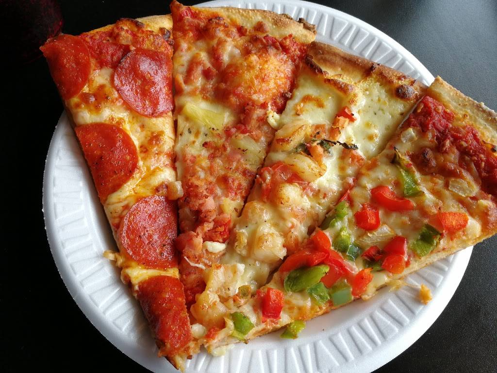 Lukes | restaurant | 133 N Main St, Bluffton, OH 45817, USA | 4193584486 OR +1 419-358-4486