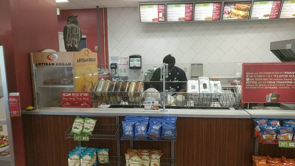 Quiznos | restaurant | 1030 E Clifton St, Tomah, WI 54660, USA | 6083724677 OR +1 608-372-4677