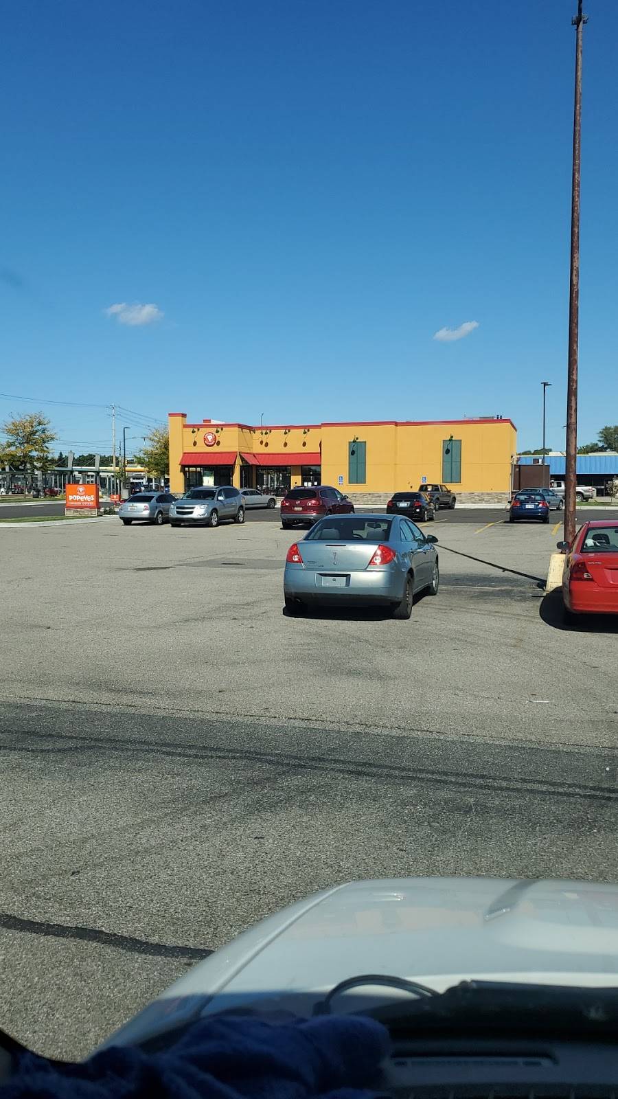 Popeyes Louisiana Kitchen | restaurant | 5448 Division Ave S Se, Kentwood, MI 49548, USA | 6162783958 OR +1 616-278-3958