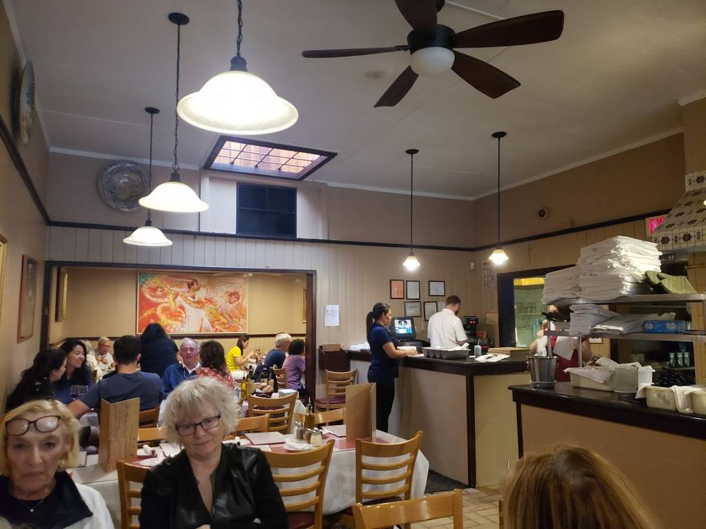 La Parmigiana | restaurant | 4448 NY-27A, Southampton, NY 11968, USA | 6312838030 OR +1 631-283-8030