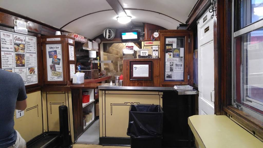 Gilleys Diner | restaurant | 175 Fleet St, Portsmouth, NH 03801, USA | 6034316343 OR +1 603-431-6343