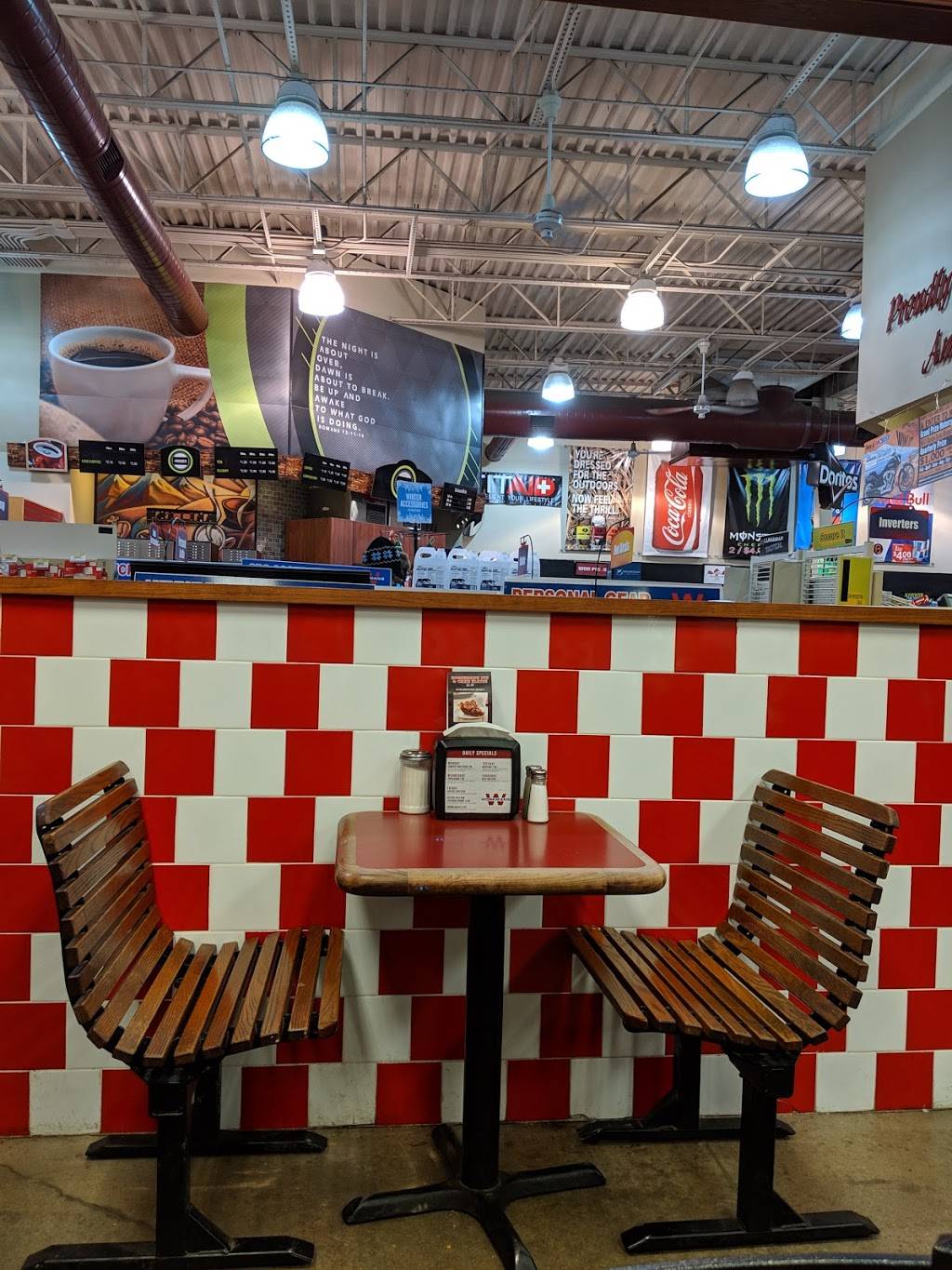 Workmans Hilltop Travel Center | restaurant | 8265 AR-282, Alma, AR 72921, USA | 4796321356 OR +1 479-632-1356