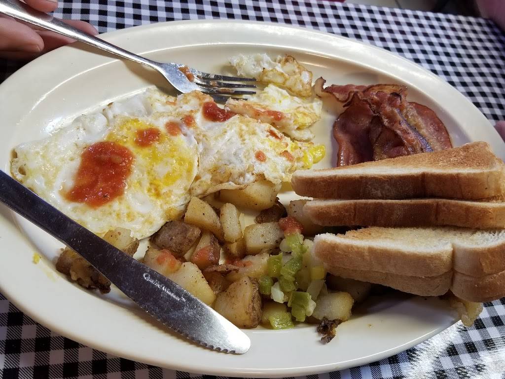 Union Station Diner | restaurant | 512 E San Antonio St, New Braunfels, TX 78130, USA | 8306271727 OR +1 830-627-1727