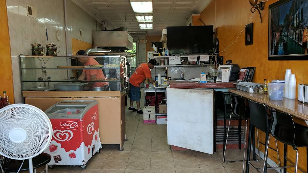 Benjys Kosher Pizza | restaurant | 12-46 River Rd, Fair Lawn, NJ 07410, USA | 2017736195 OR +1 201-773-6195