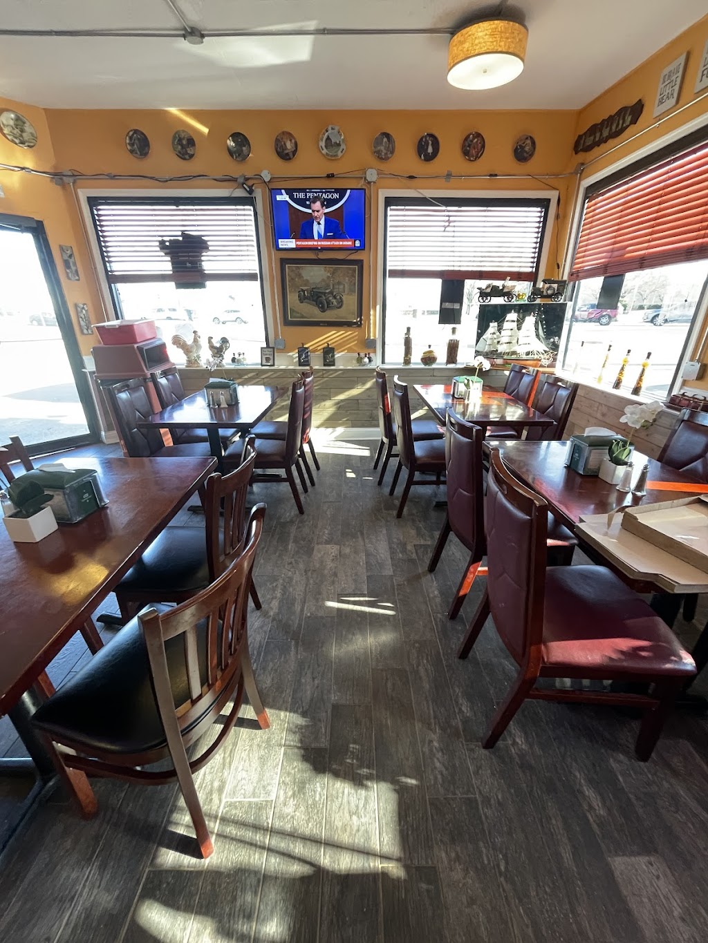 Brandons Kitchen Pizza | restaurant | 215 Forsgate Dr, Jamesburg, NJ 08831, USA | 7329450300 OR +1 732-945-0300